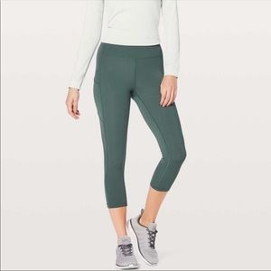 Lululemon speed crop size 4